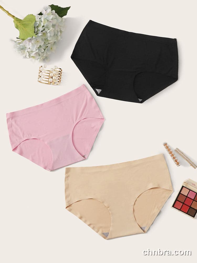 Women's Black Seamless Mid-Rise Briefs 3-Pack – OEM / ODM Underwear Manufacturer