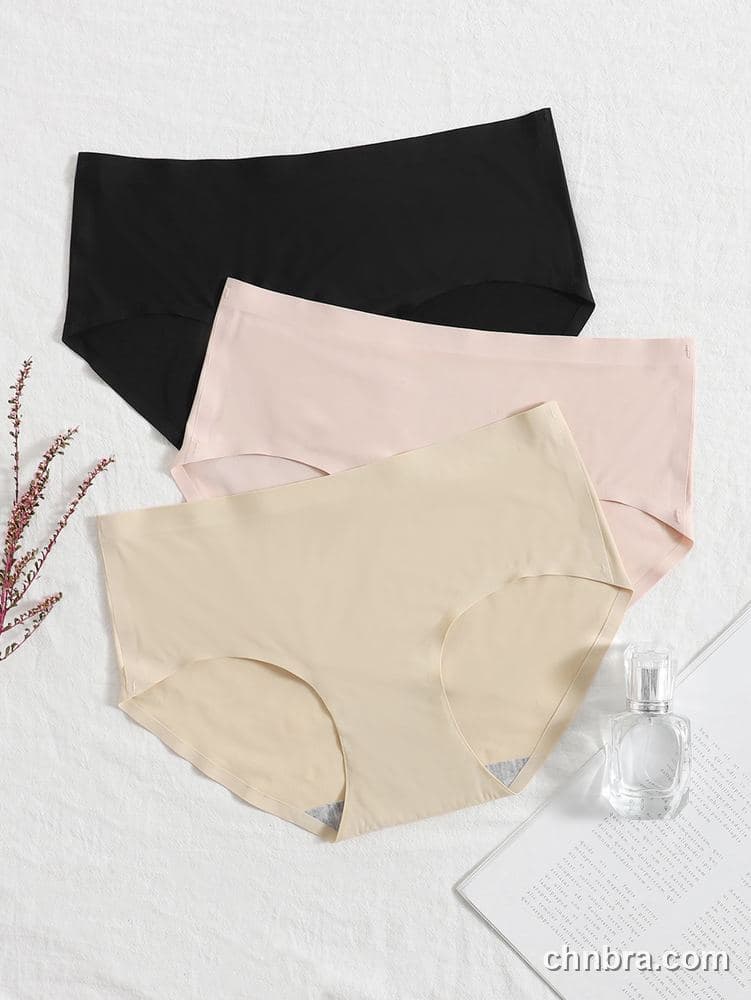 Black Seamless Mid-Rise Briefs 3-Pack – Factory Wholesale, Everyday Wear