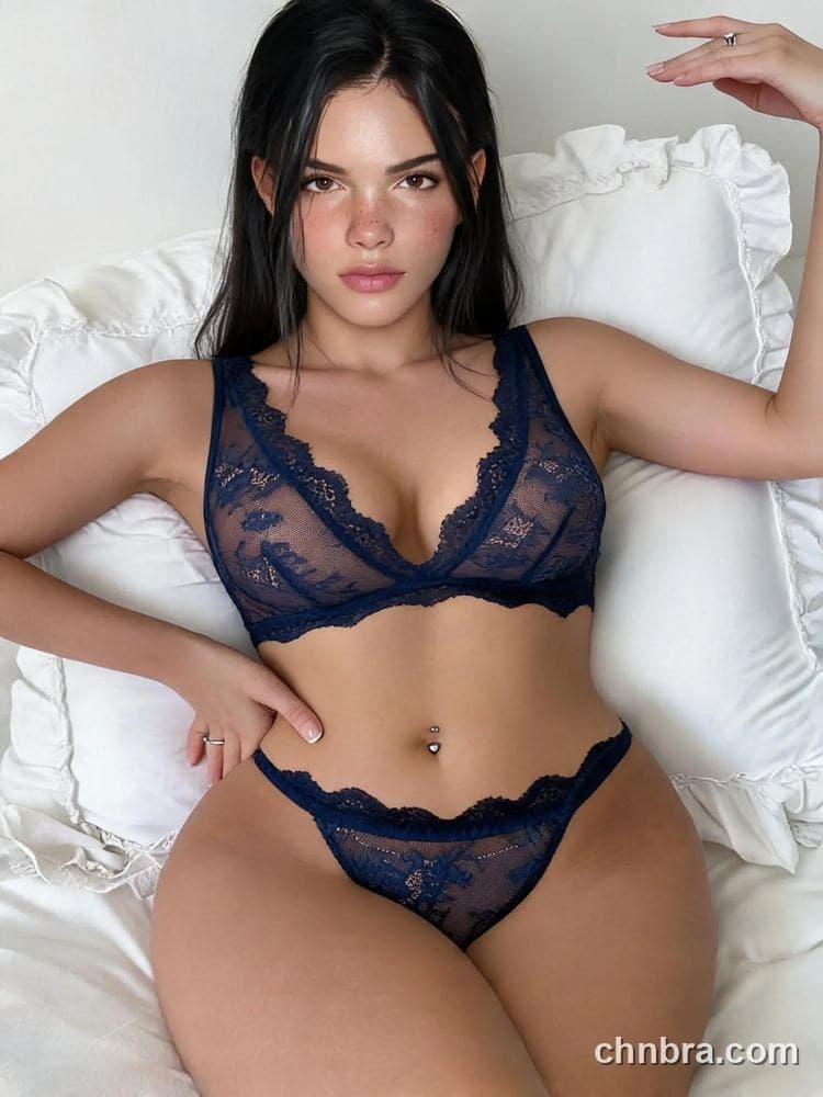 Women's Lace Bra & Thong Panty Lingerie Set – Custom Wholesale Factory 4