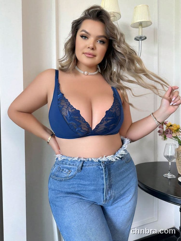 Wholesale Plus Size Black Lace-Trim Plunge Bralette – Direct Factory 8