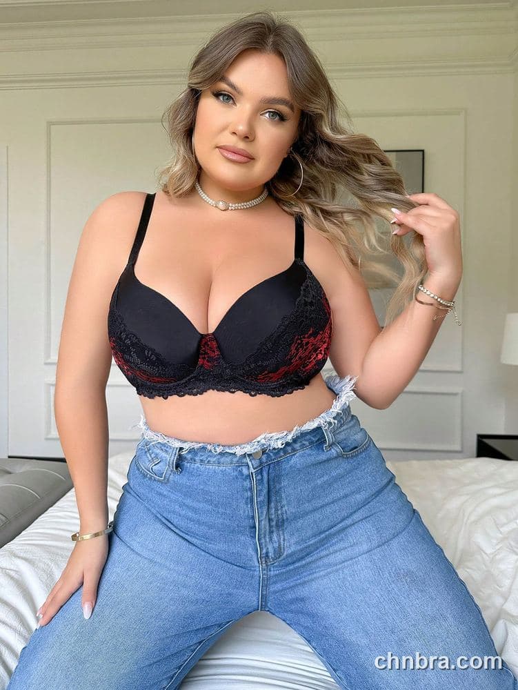 DesireSculpt Plus Size Black Two-Tone Lace Overlay Push-Up Bra – Factory Wholesale 5