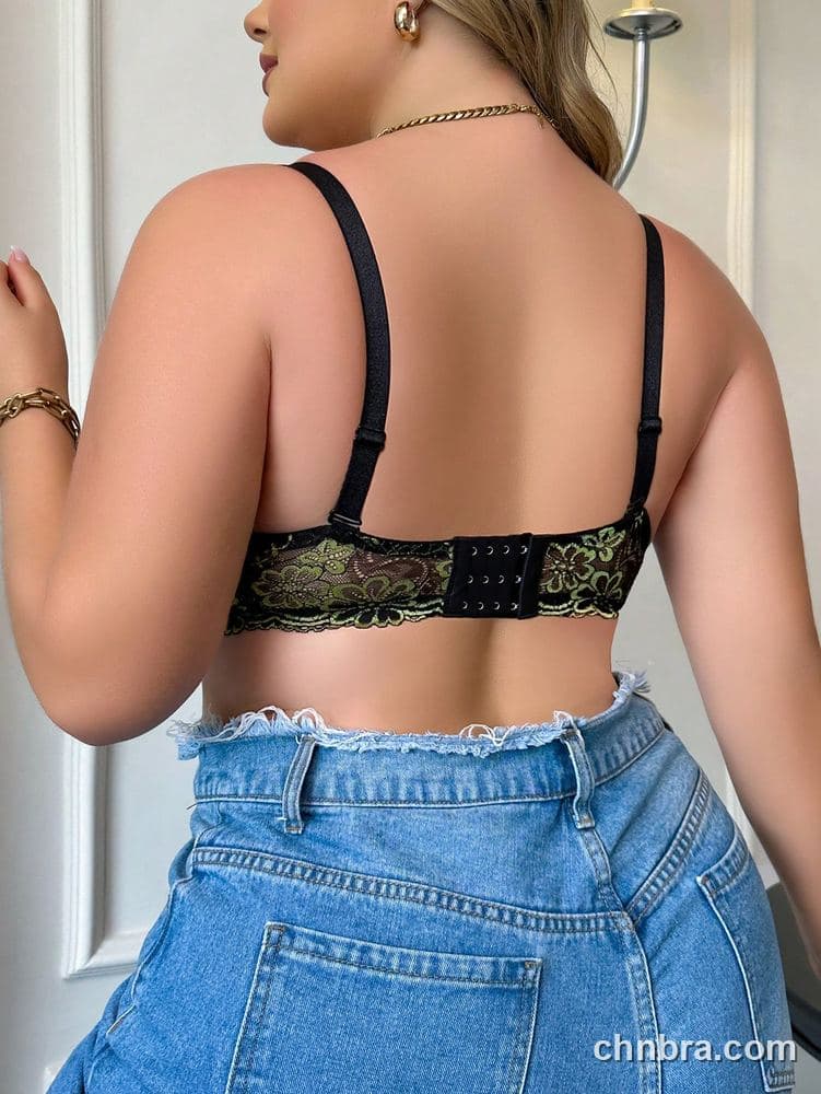 DesireSculpt Plus Size Black Two-Tone Floral Lace Push-Up Bra – Factory Wholesale 2