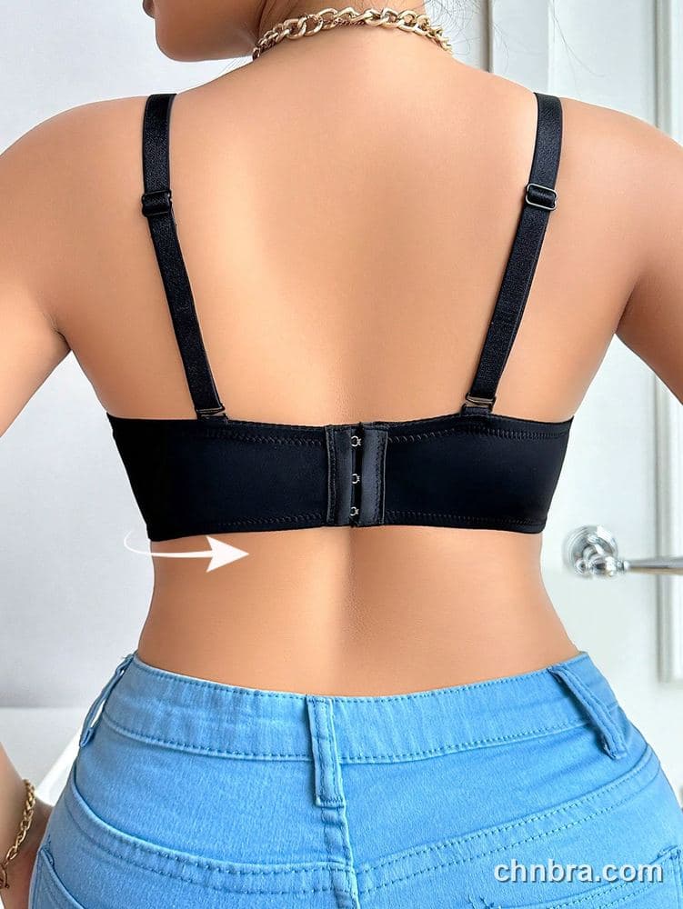Custom Plus Size Black Smooth Plunge Push-Up Bra – Wholesale Direct from Factory 2