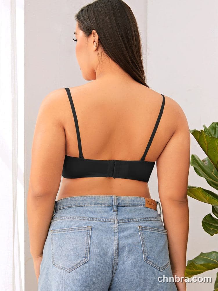 DesireSculpt Plus Size Black Strapless Convertible Push-Up Bra – Factory Wholesale 2