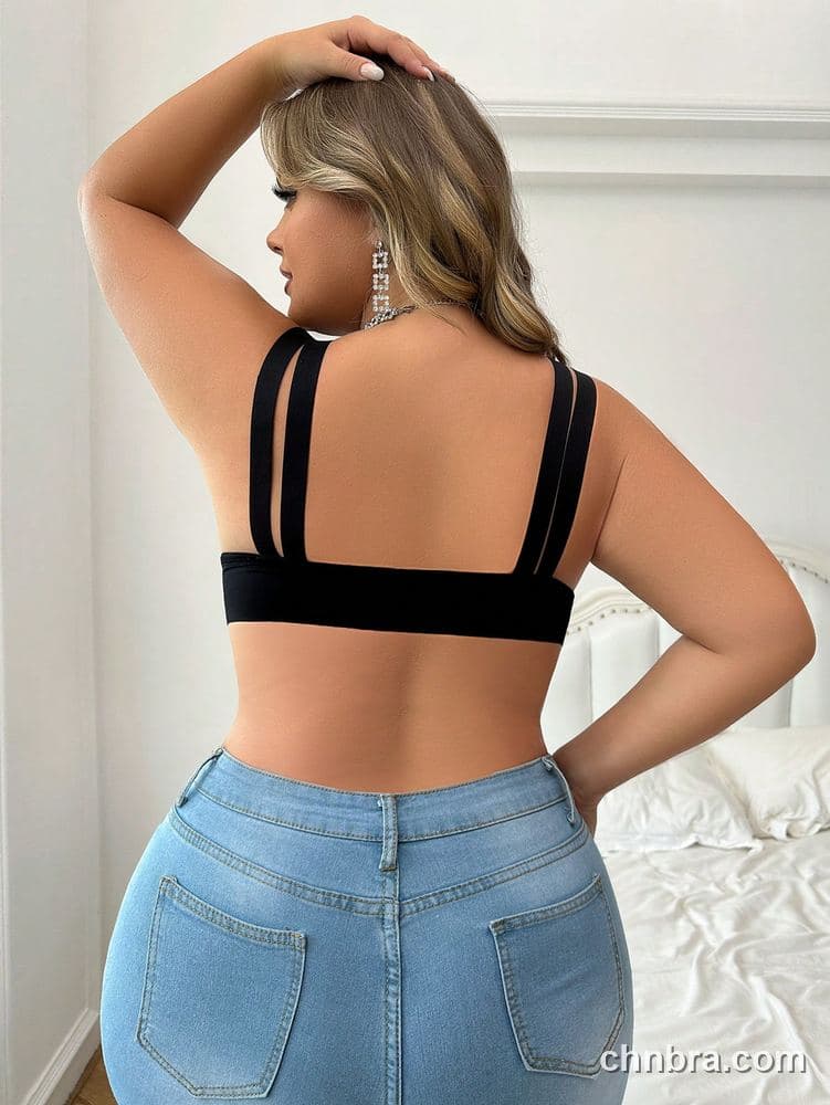 Plus Size Black Smooth Plunge Bralette – Wholesale Lingerie Manufacturing Factory 2