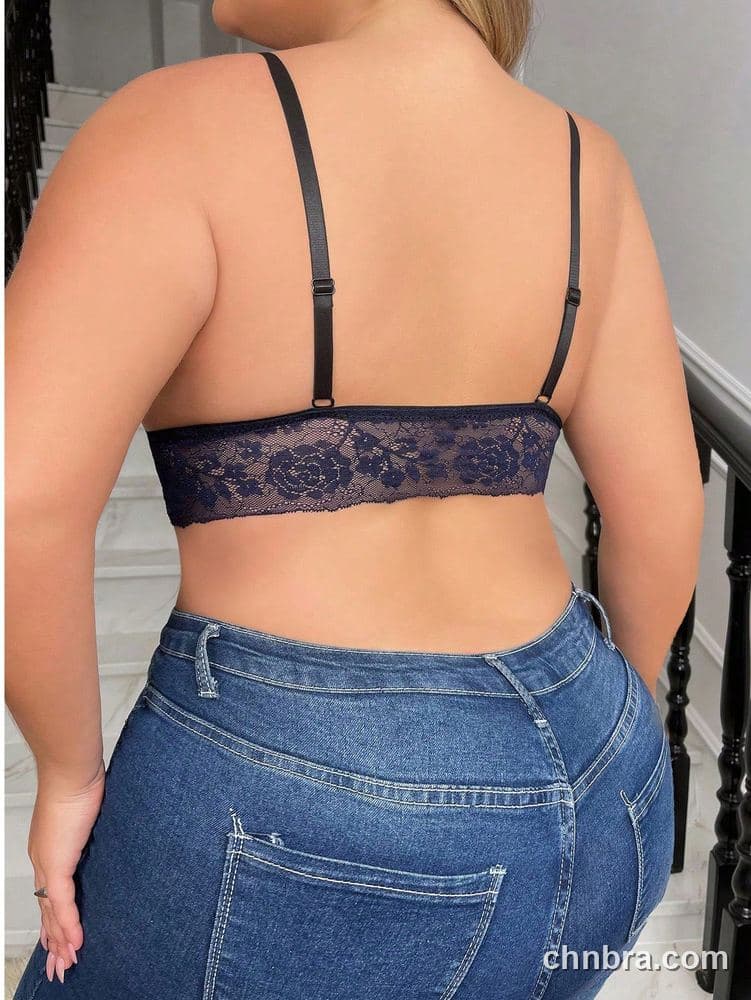 DesireSculpt Plus Size Navy Lace Triangle Bralette – Factory Wholesale 2