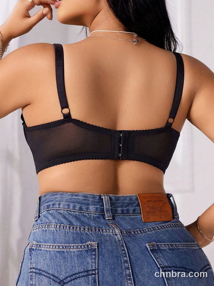 Plus Size Black Criss-Cross Strappy Front Bra – OEM / ODM Lingerie Manufacturer 2