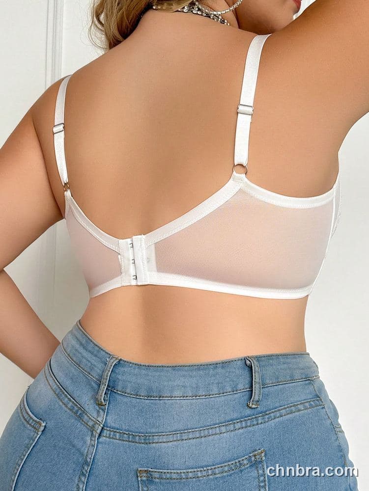 Wholesale Plus Size White Geometric Jacquard Wire-Free Full Coverage Bra – Direct Factory 5