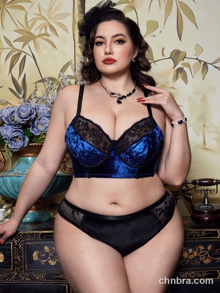 Plus Size Crushed Velvet + Lace Longline Balconette Bra – Wholesale Lingerie Manufacturing Factory 5