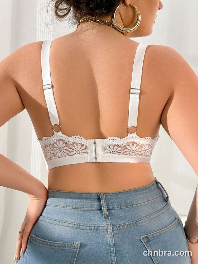DesireSculpt Plus Size White Daisy Lace Wire-Free Triangle Bra – Factory Wholesale 2