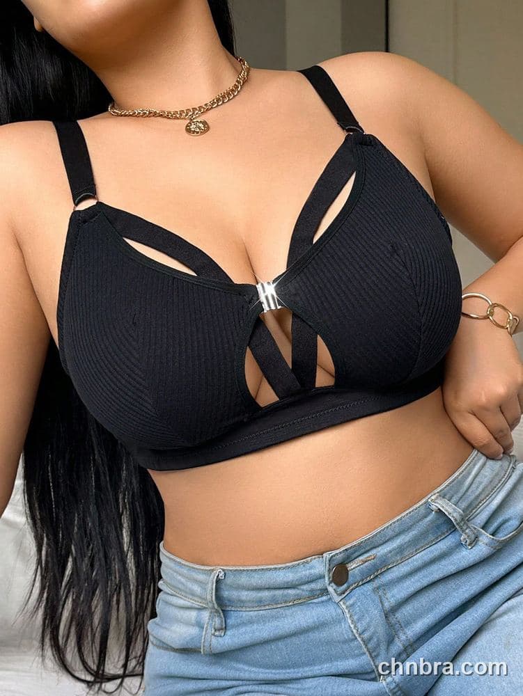 Plus Size Black Ribbed Front-Cutout Double Clasps Bra – OEM / ODM Lingerie Manufacturer 5