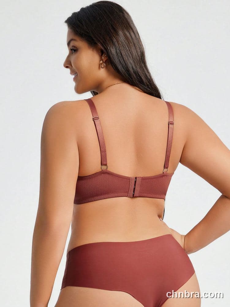 DesireSculpt Plus Size Rust Ribbed Keyhole Bra – Factory Wholesale 2