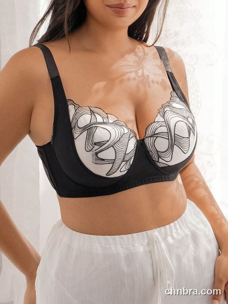 DesireSculpt Plus Size White Swirl Embroidered Cups Bra – Factory Wholesale 3