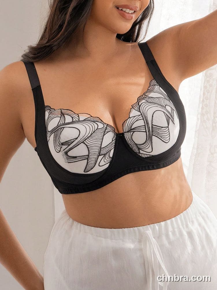DesireSculpt Plus Size White Swirl Embroidered Cups Bra – Factory Wholesale 4