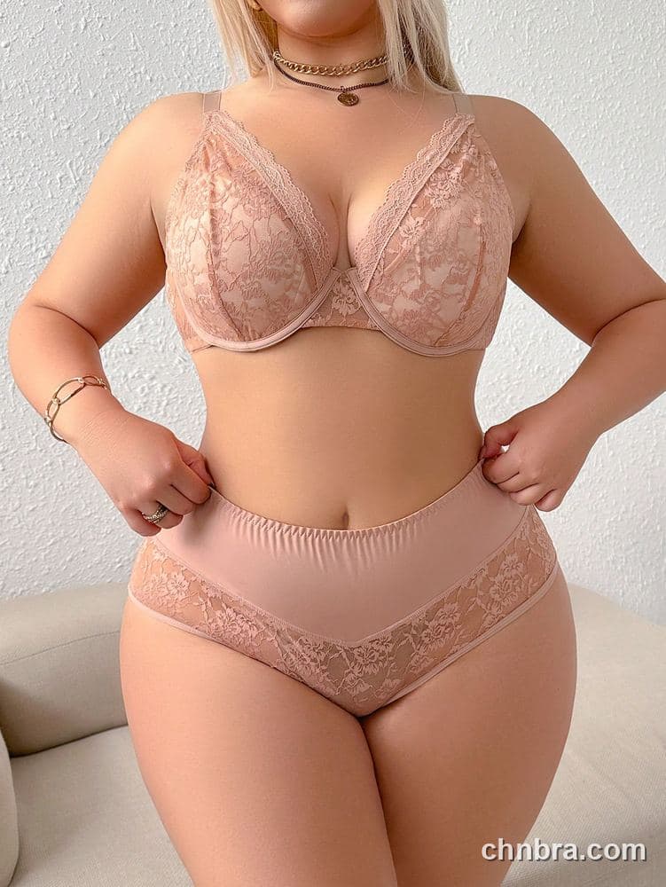 Plus Size Solid Pink Lace Plunge Bra & Panty Set – Wholesale Lingerie Manufacturing Factory 3