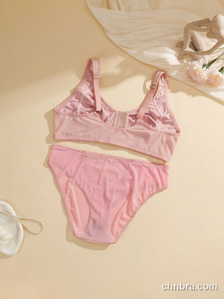 Plus Size Solid Pink Ribbed Front-Closure Bra & Panty Set – OEM / ODM Lingerie Manufacturer 2
