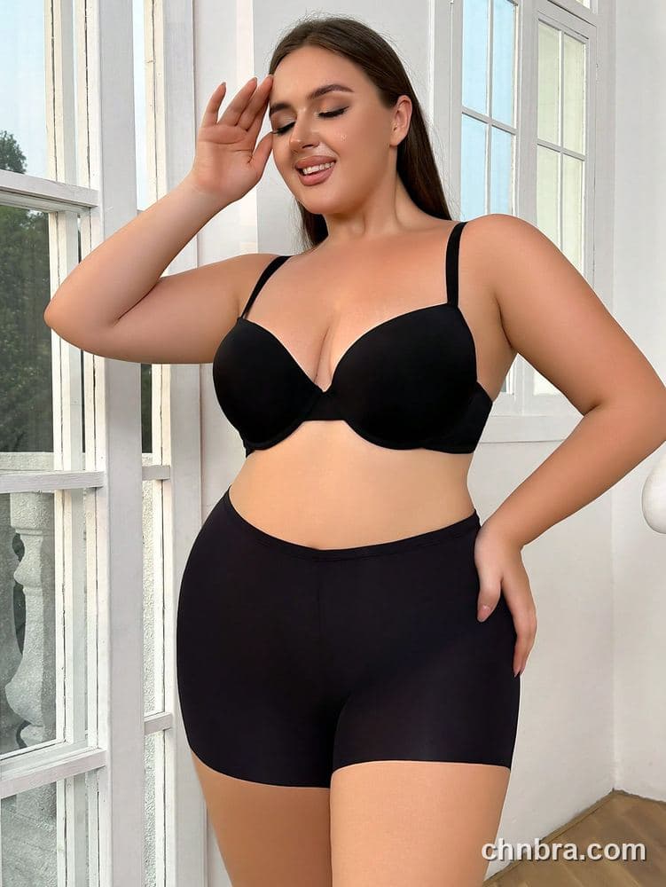 Plus Size Solid Black Ice-Silk Seamless Boyshort – OEM / ODM Panty Manufacturer 5
