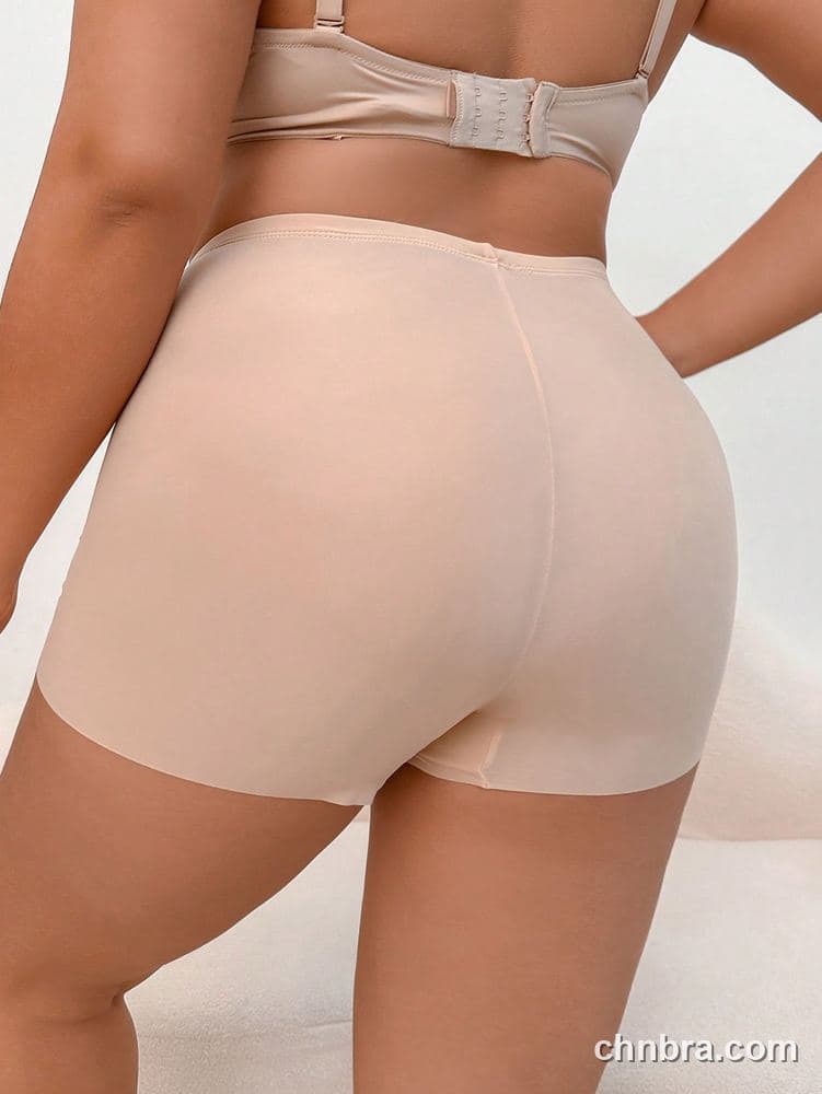 Plus Size Solid Black Ice-Silk Seamless Boyshort – OEM / ODM Panty Manufacturer 7
