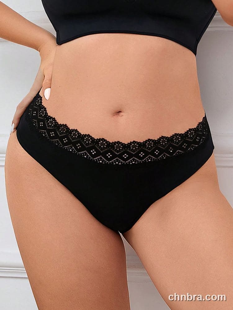Women's Plus Size Solid Black Geometric Lace-Trim Cheeky – Factory Wholesale
