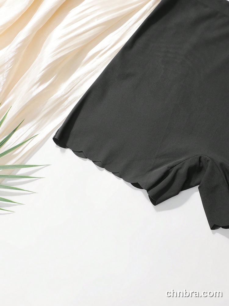 Black Seamless Scallop-Edge Safety Shorts 3-Pack – Factory Wholesale, Everyday Wear 4