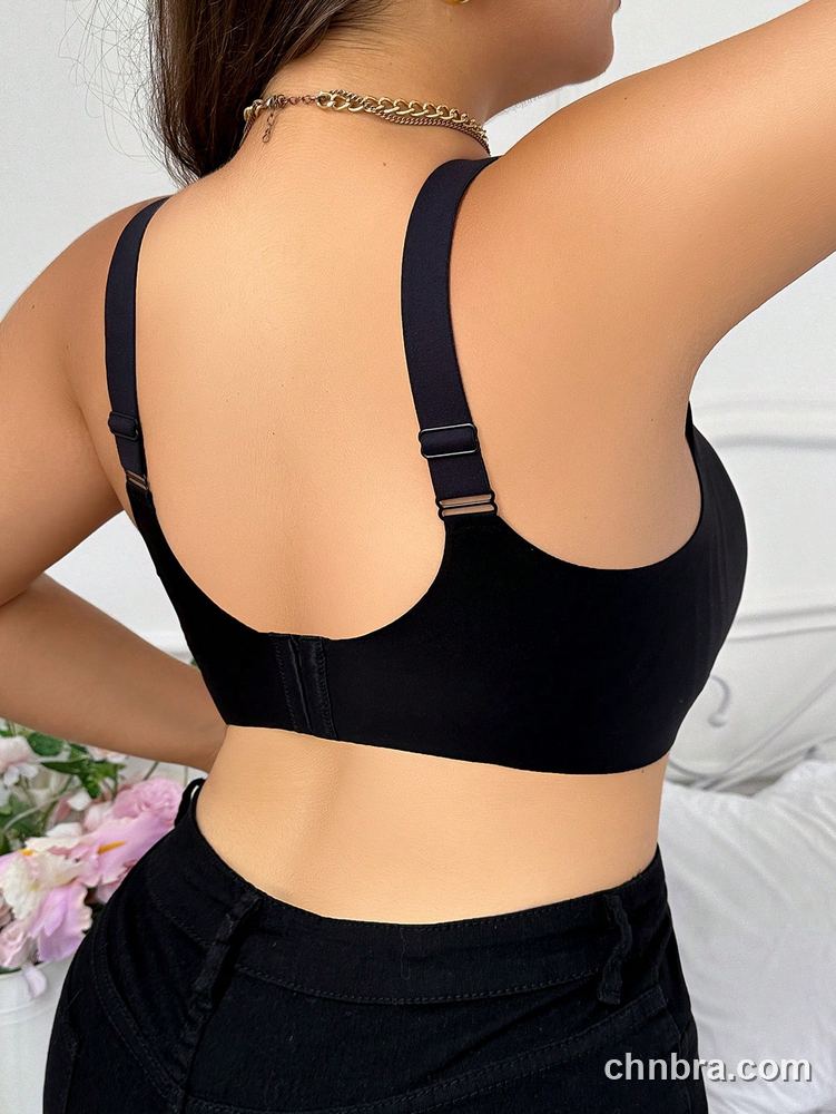Plus Size Black Seamless Smooth Wire-Free Bra – Bulk Wholesale, Lingerie Supplier 5